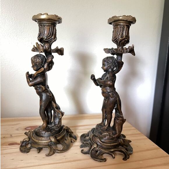 S/2 Antique Rococo-Style Victorian Cherub Babies in Nature Brass Candlesticks - Picture 2 of 8